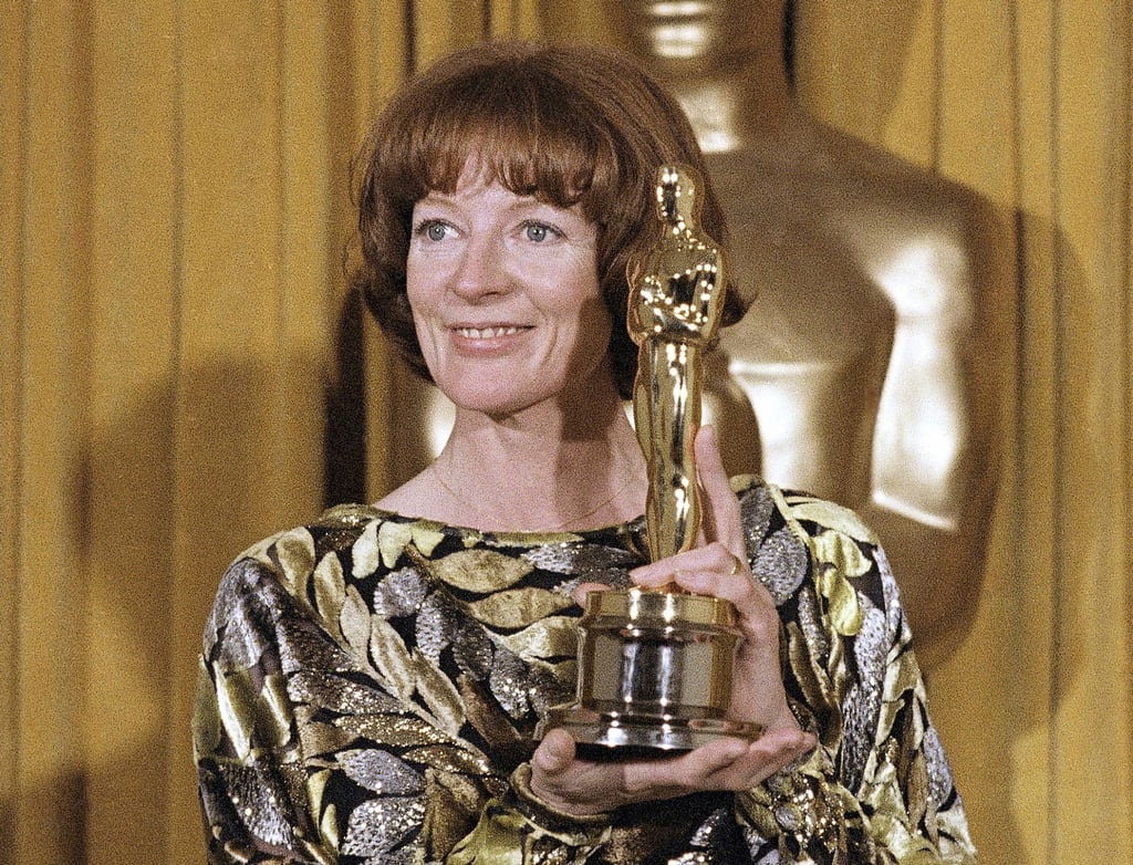 Maggie Smith holds her Oscar for best supporting actress in the film “California Suite” in 1979. Photo: AP Maggie Smith holds her Oscar for best supporting actress in the film “California Suite” in 1979. Photo: AP