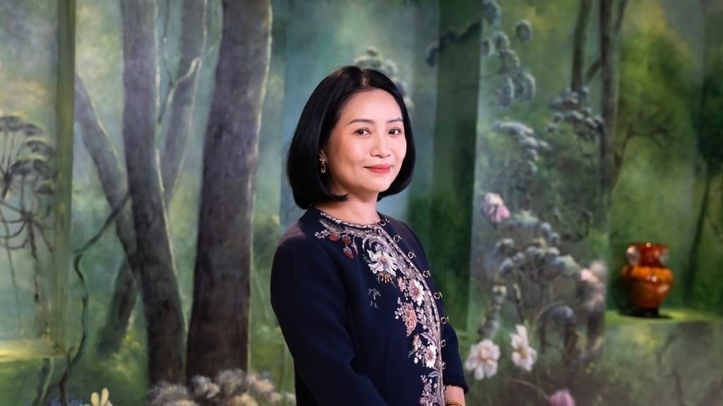 Guo Pei, one of China’s most prolific fashion designers. Portrait of Guo Pei © Guo Pei Photo: Hu Pengfei Image courtesy of Production Avenue Ltd.