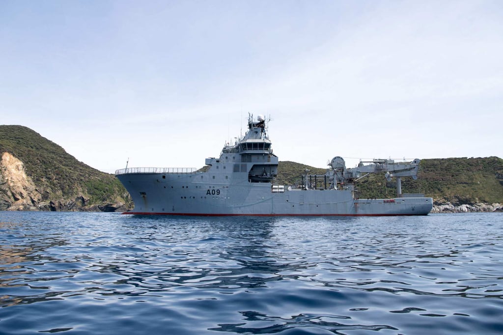 New Zealand said it had rescued all 75 sailors from a navy vessel that ran aground and sank off Samoa while conducting a reef survey. File photo: AFP New Zealand said it had rescued all 75 sailors from a navy vessel that ran aground and sank off Samoa while conducting a reef survey. File photo: AFP