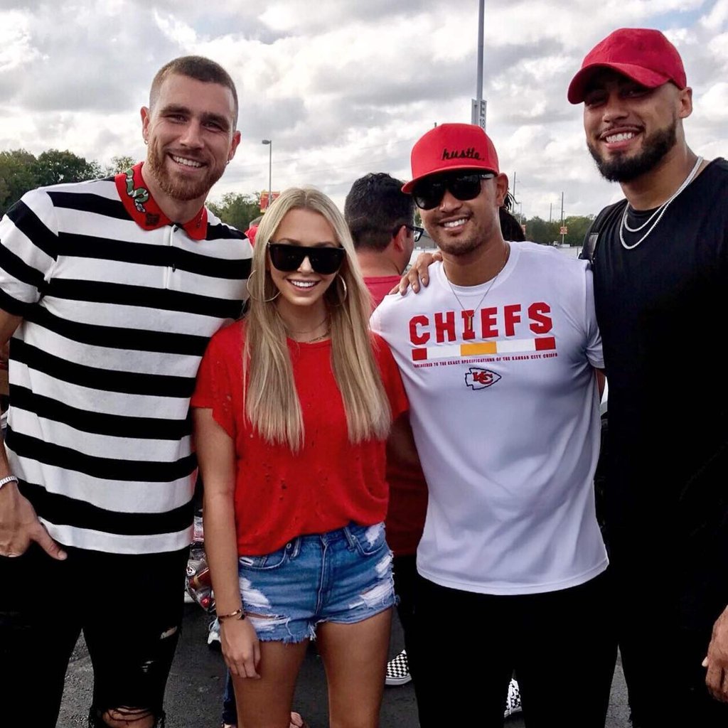 Travis Kelce (left) in a photograph posted by his trainer Laurence Ng (second right). Photo: @larrylegend85/Instagram Travis Kelce (left) in a photograph posted by his trainer Laurence Ng (second right). Photo: @larrylegend85/Instagram