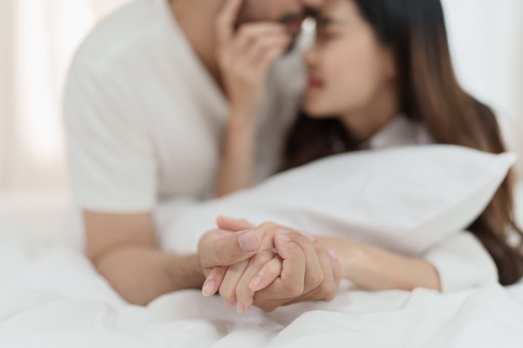 The husband became suspicious when his wife started dressing up to take their daughter to a private tutor. Photo: Shutterstock The husband became suspicious when his wife started dressing up to take their daughter to a private tutor. Photo: Shutterstock