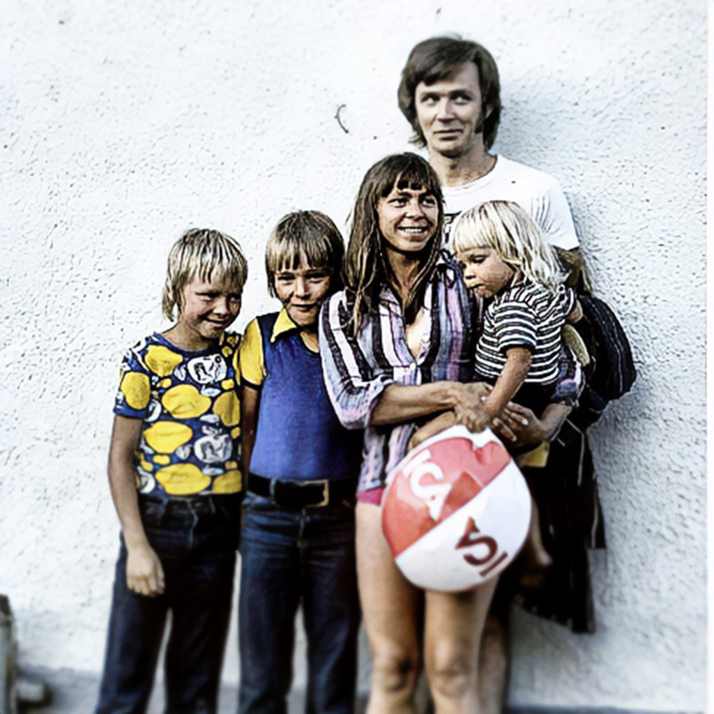 Joakim Cimmerbeck with his mum, dad and siblings, in 1973. Photo: Courtesy of Joakim Cimmerbeck Joakim Cimmerbeck with his mum, dad and siblings, in 1973. Photo: Courtesy of Joakim Cimmerbeck