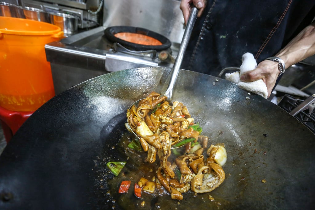 Sautéed goose intestines at Glorious Cuisine, in Sham Shui Po. Photo: Jonathan Wong