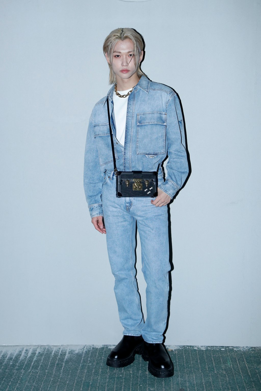 Felix of boy band Stray Kids attends the Louis Vuitton pre-fall 2023 Show on the Jamsugyo Bridge at the Hangang River in April 2023, in Seoul, South Korea. Photo: Getty Images Felix of boy band Stray Kids attends the Louis Vuitton pre-fall 2023 Show on the Jamsugyo Bridge at the Hangang River in April 2023, in Seoul, South Korea. Photo: Getty Images