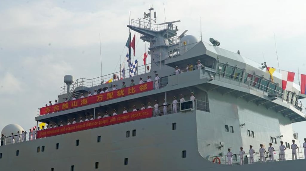 Sailors stand on deck of the Chinese naval training ship Qi Jiguang in Chittagong on October 12. Photo: Xinhua
