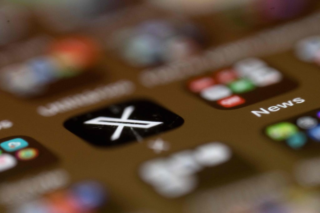 An anonymous account on the X social media platform was suspended after posting bomb threats to at least 40 flights. Photo: AFP An anonymous account on the X social media platform was suspended after posting bomb threats to at least 40 flights. Photo: AFP