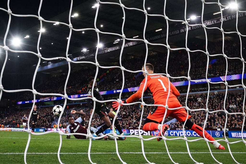 Jhon Duran scores his side’s second against Bologna. Photo: AFP Jhon Duran scores his side’s second against Bologna. Photo: AFP