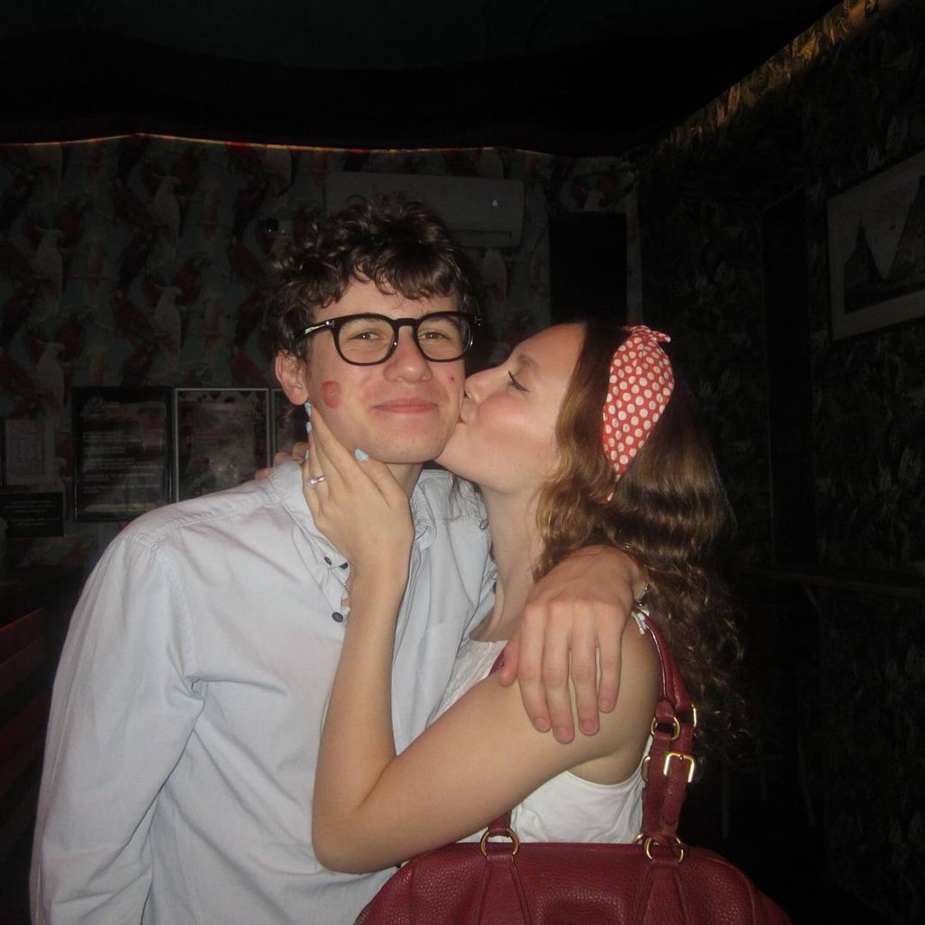 New Hollywood couple Sam Nivola and Iris Apatow have their nepo baby status in common. Photo: @irisapatow/Instagram