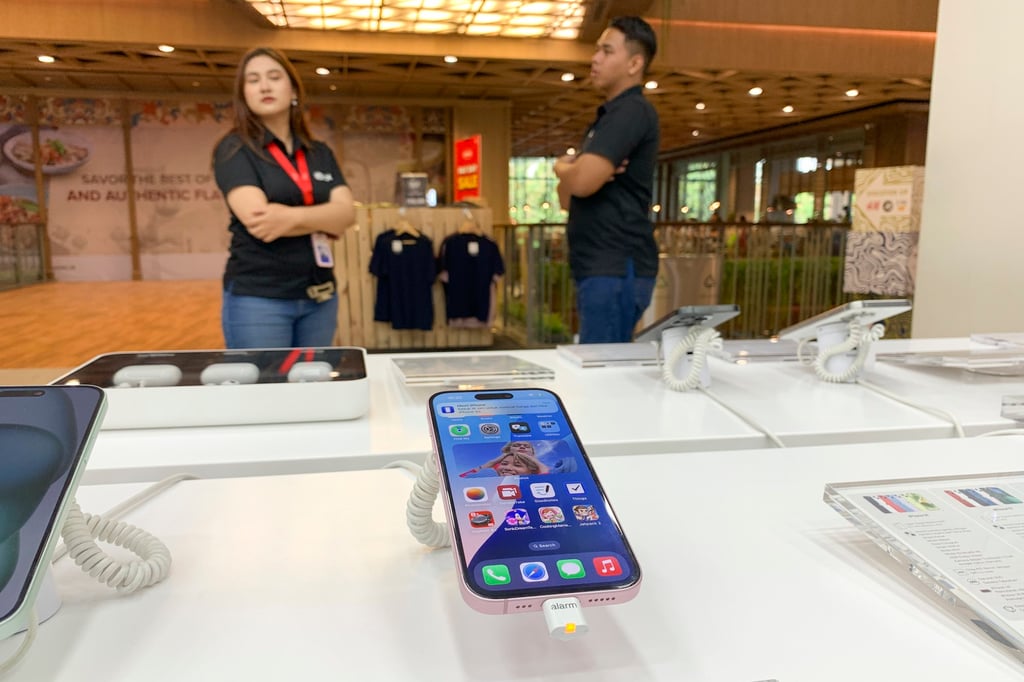 Apple’s iPhone 15 seen on display at a shopping mall in Denpasar, the provincial capital of Bali in Indonesia, on October 28, 2024. Photo: EPA-EFE Apple’s iPhone 15 seen on display at a shopping mall in Denpasar, the provincial capital of Bali in Indonesia, on October 28, 2024. Photo: EPA-EFE