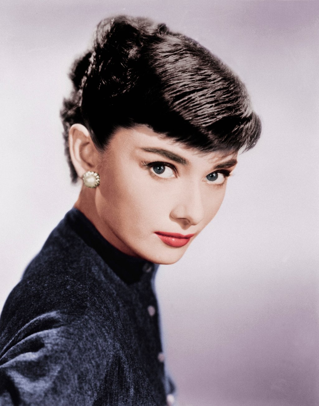 Audrey Hepburn went against the grain in the 1940s with her thick, straight brows. Photo: Bettmann Archive