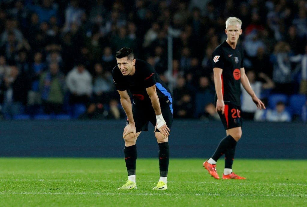 Barcelona’s Robert Lewandowski has a back problem. Photo: Reuters Barcelona’s Robert Lewandowski has a back problem. Photo: Reuters
