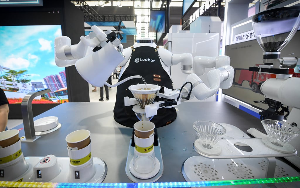 A robot makes coffee at the Hi-Tech Fair in Shenzhen, Nov. 15, 2022. Photo: Xinhua A robot makes coffee at the Hi-Tech Fair in Shenzhen, Nov. 15, 2022. Photo: Xinhua