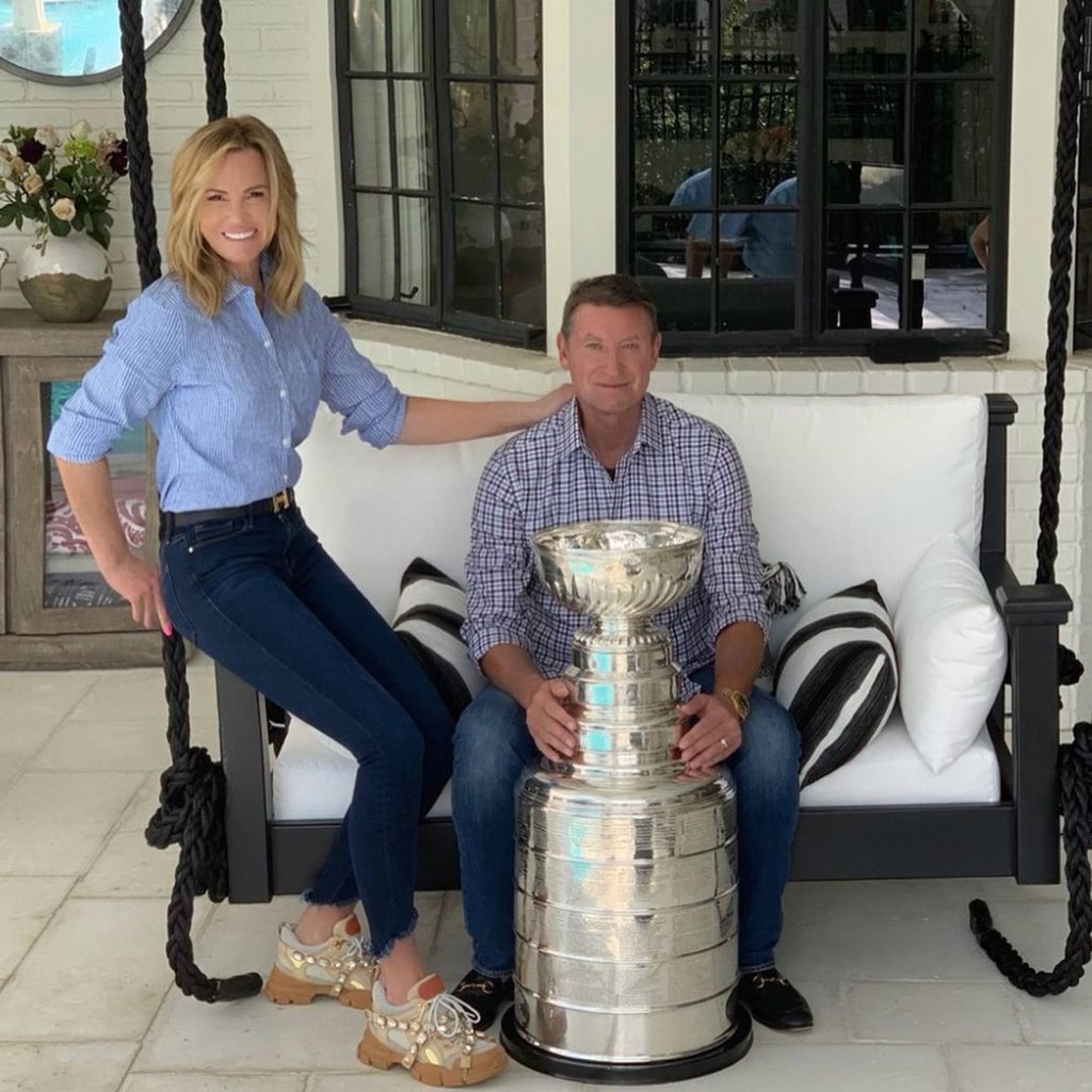 Janet Jones Gretzky and her ice hockey star husband, Wayne Gretzky. Photo: @janetgretzky/Instagram