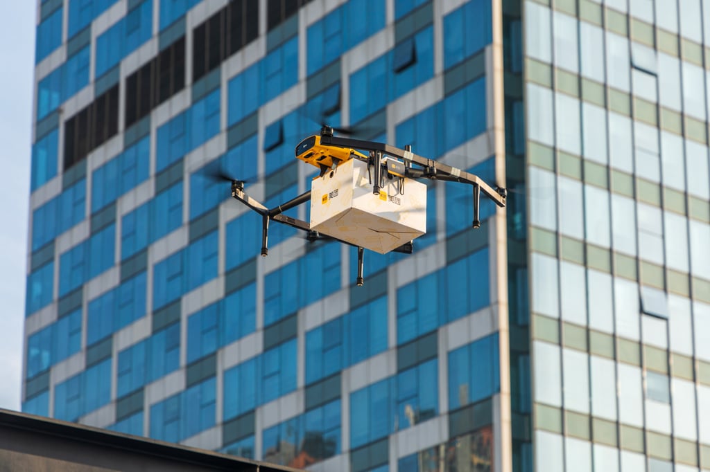 A Meituan drone, soon to be seen in the skies above Hong Kong, delivers takeaway food to customers in Shenzhen. Photo: VCG via Getty Images A Meituan drone, soon to be seen in the skies above Hong Kong, delivers takeaway food to customers in Shenzhen. Photo: VCG via Getty Images