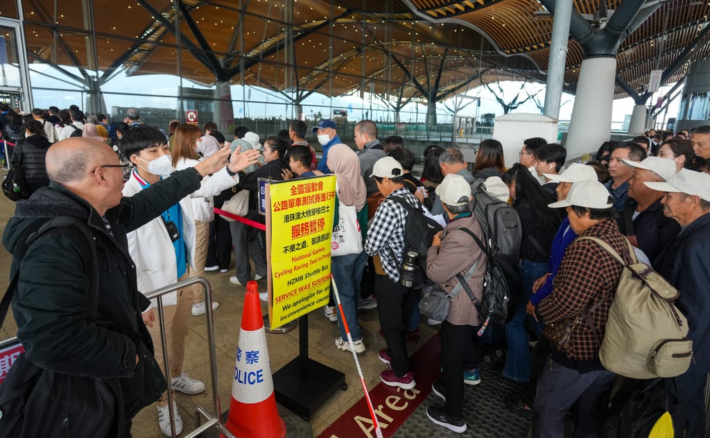 Tour groups were among those kept waiting for services to resume. Photo: Sam Tsang Tour groups were among those kept waiting for services to resume. Photo: Sam Tsang
