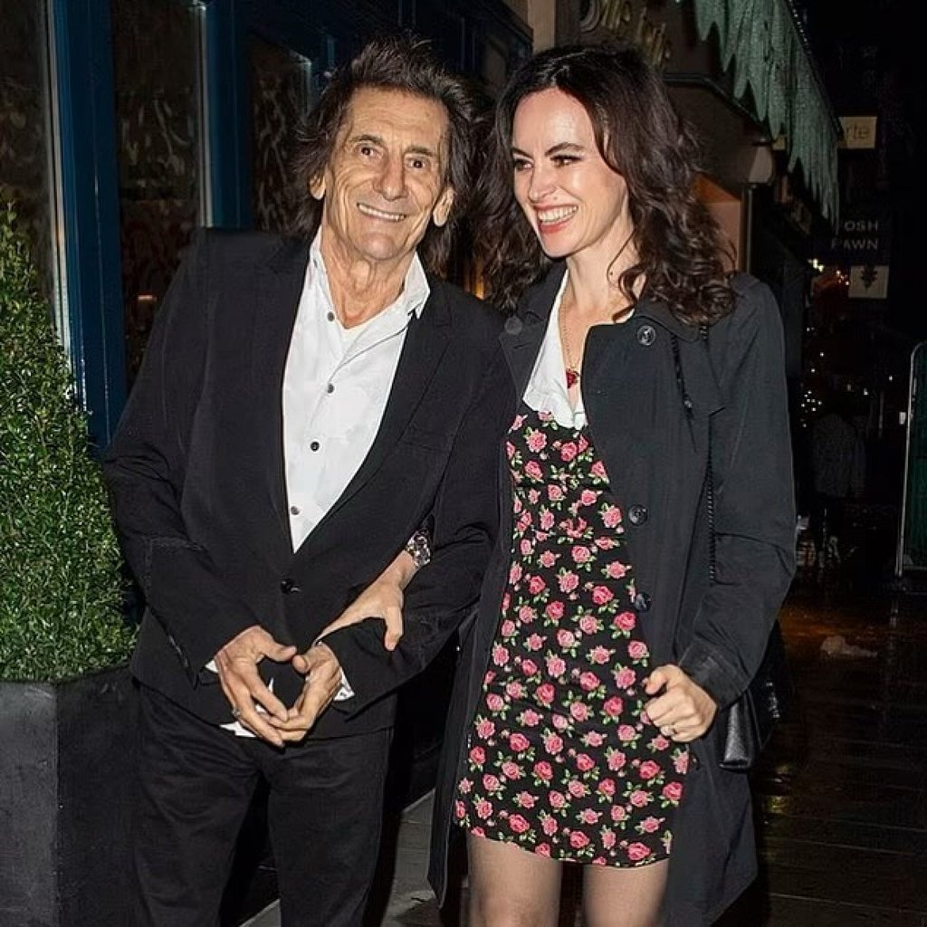Meet Rolling Stone Ronnie Wood’s 3rd wife Sally Humphreys the theatre