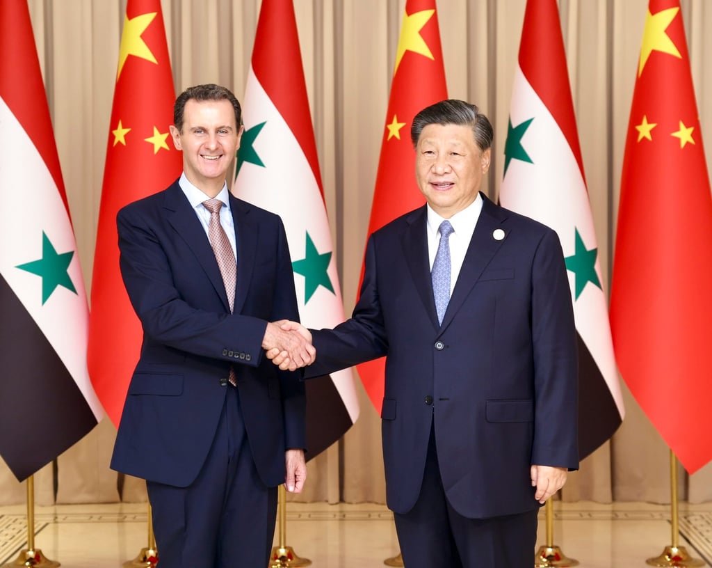 Chinese President Xi Jinping (right) shakes hands with Bashar al-Assad, then Syria’s president, in Hangzhou on September 22, 2023. Photo: EPA-EFE Chinese President Xi Jinping (right) shakes hands with Bashar al-Assad, then Syria’s president, in Hangzhou on September 22, 2023. Photo: EPA-EFE
