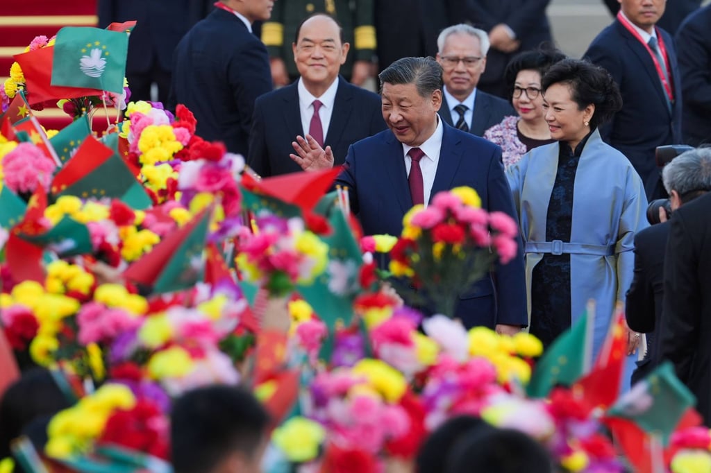 President Xi Jinping and his wife Peng Liyuan have arrived in Macau. Photo: Eugene Lee President Xi Jinping and his wife Peng Liyuan have arrived in Macau. Photo: Eugene Lee