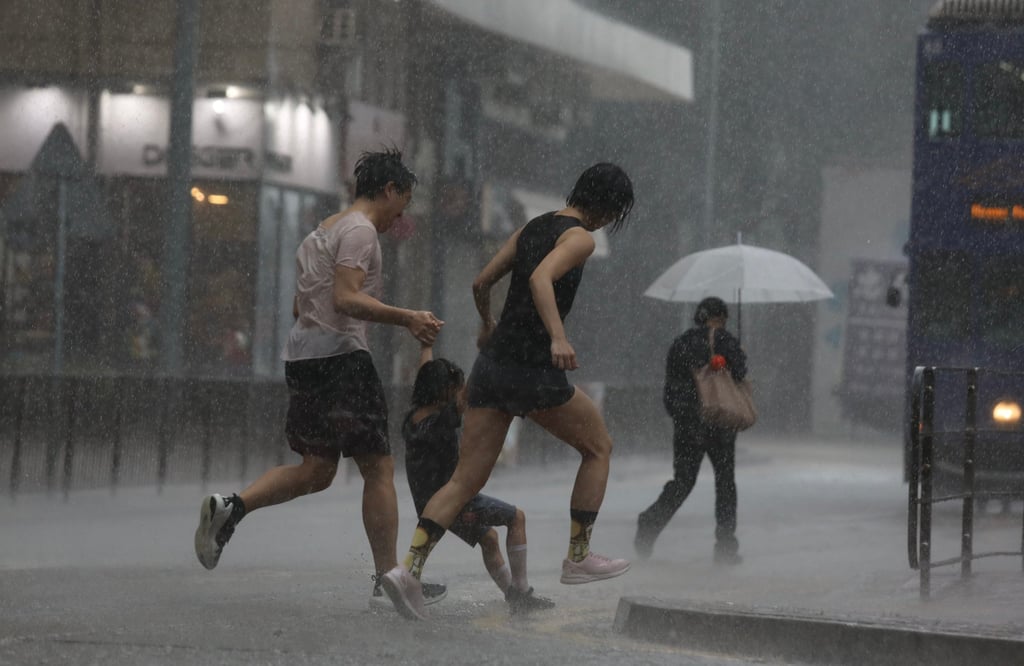 Predicting typhoons is a matter of life or mass death, yet it is backed by imperfect science. So, how have the boffins at the Hong Kong Observatory been rising to the challenge? In June this year, Typhoon Maliksi arrived in Kennedy Town. Photo: Xiaomei Chen Predicting typhoons is a matter of life or mass death, yet it is backed by imperfect science. So, how have the boffins at the Hong Kong Observatory been rising to the challenge? In June this year, Typhoon Maliksi arrived in Kennedy Town. Photo: Xiaomei Chen