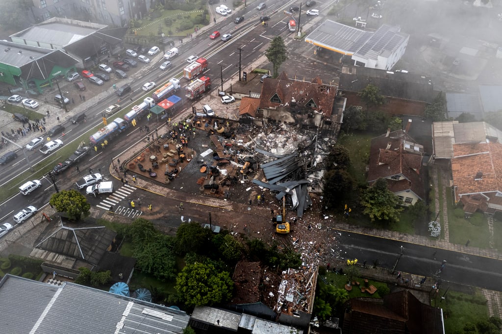 The scene of the plane crash Photo: Mateus Bruxel, Agência RBS via AP