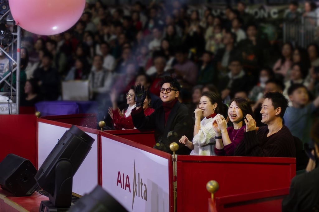 Around 1,000 AIA Club Alta members, guests and celebrities attend a performance by The World Circus. Around 1,000 AIA Club Alta members, guests and celebrities attend a performance by The World Circus.