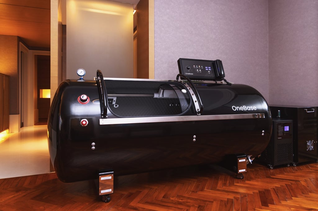 The hyperbaric oxygen therapy (HBOT) chamber increases oxygen levels in the blood by using pressurised air. Photo: Jocelyn Tam The hyperbaric oxygen therapy (HBOT) chamber increases oxygen levels in the blood by using pressurised air. Photo: Jocelyn Tam