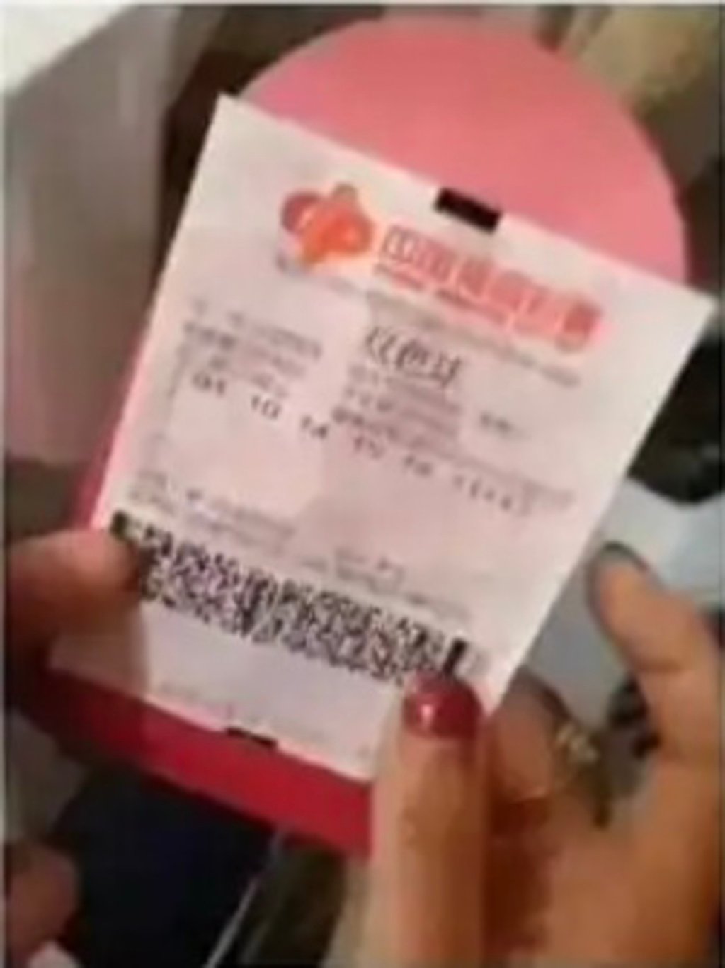 The winning ticket saw the member of staff scoop US$820,000. Photo: Douyin The winning ticket saw the member of staff scoop US$820,000. Photo: Douyin