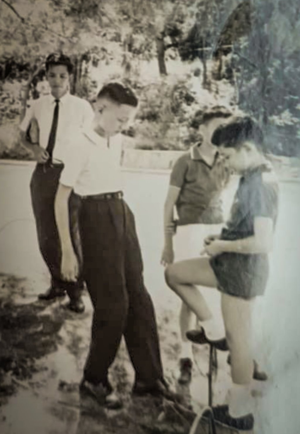 A young Hui Yin-kan (right). Photo: Courtesy of Hui Yin-kan A young Hui Yin-kan (right). Photo: Courtesy of Hui Yin-kan