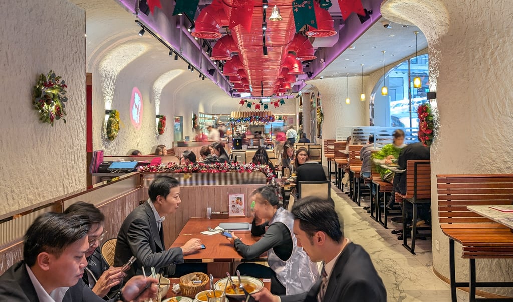 Tsui Wah has reopened in a new location at the entrance to Lan Kwai Fong. Photo: Gavin Yeung Tsui Wah has reopened in a new location at the entrance to Lan Kwai Fong. Photo: Gavin Yeung