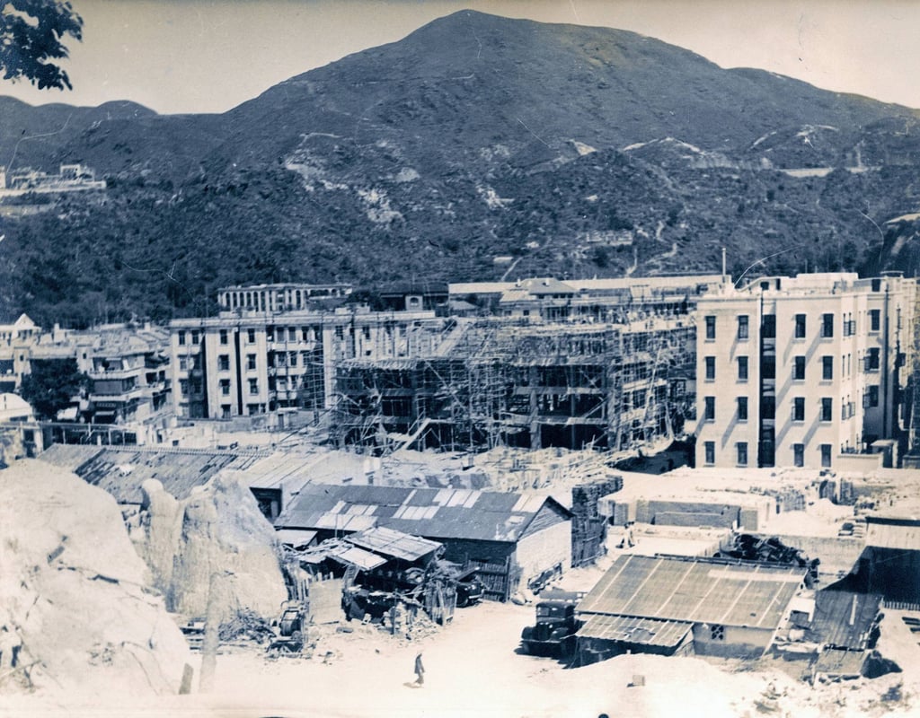 Construction begins at East Point Hill following Lee Hysan’s acquisition of the land in 1923. Construction begins at East Point Hill following Lee Hysan’s acquisition of the land in 1923.