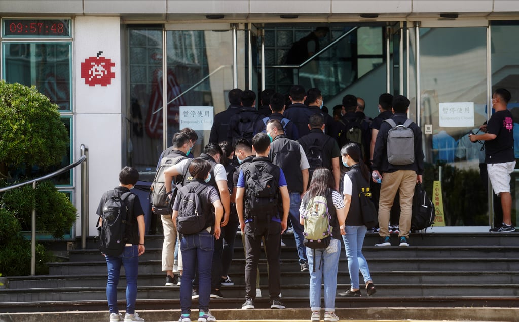 Hong Kong police raid the offices of Apple Daily in 2020. Photo: Winson Wong Hong Kong police raid the offices of Apple Daily in 2020. Photo: Winson Wong