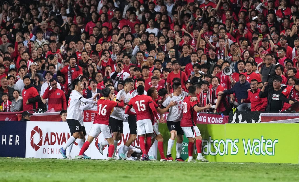 Ellison Tsang Yi-hang (No 16) takes issue with Guangdong players taunting Hong Kong fans. Photo: Elson Li Ellison Tsang Yi-hang (No 16) takes issue with Guangdong players taunting Hong Kong fans. Photo: Elson Li