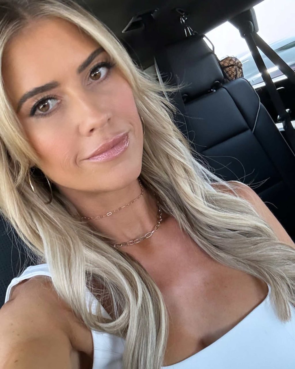 Este cárdigan de rayas de Mango que tiene Nuria Roca va a ser tu mejor  chaqueta de punto para la primavera | Mujerhoy, image size:1024x1280