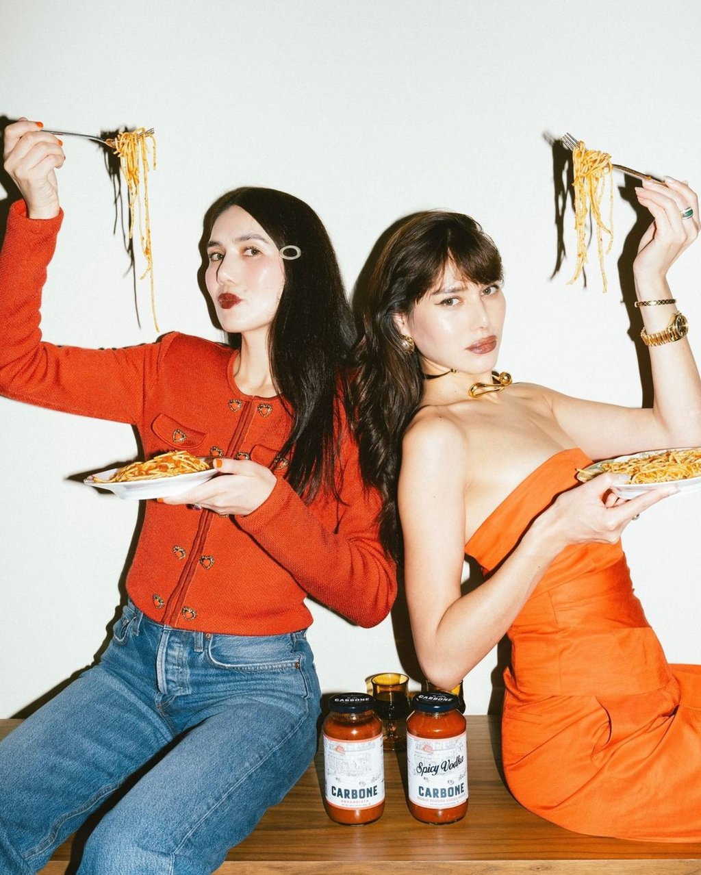 The Lim Suarez sisters, Dylana (left) and Natalie, say they were surrounded by art from an early age. Photo: @dylanasuarez/Instagram The Lim Suarez sisters, Dylana (left) and Natalie, say they were surrounded by art from an early age. Photo: @dylanasuarez/Instagram