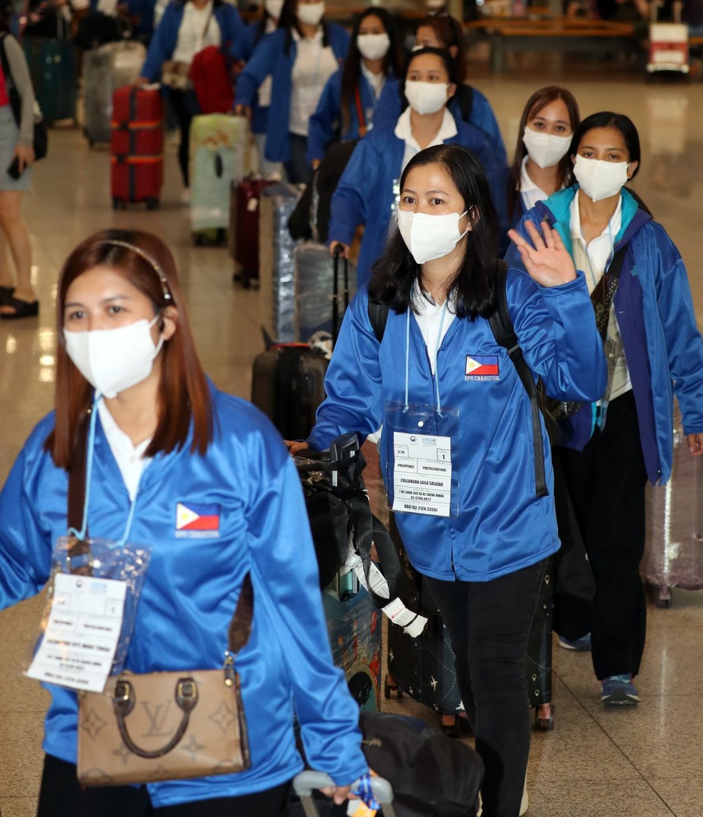 Seoul’s Filipino carer programme, launched to address South Korea’s declining birth rate, faces uncertainty as it transitions to private management. Photo: EPA-EFE/YONHAP Seoul’s Filipino carer programme, launched to address South Korea’s declining birth rate, faces uncertainty as it transitions to private management. Photo: EPA-EFE/YONHAP