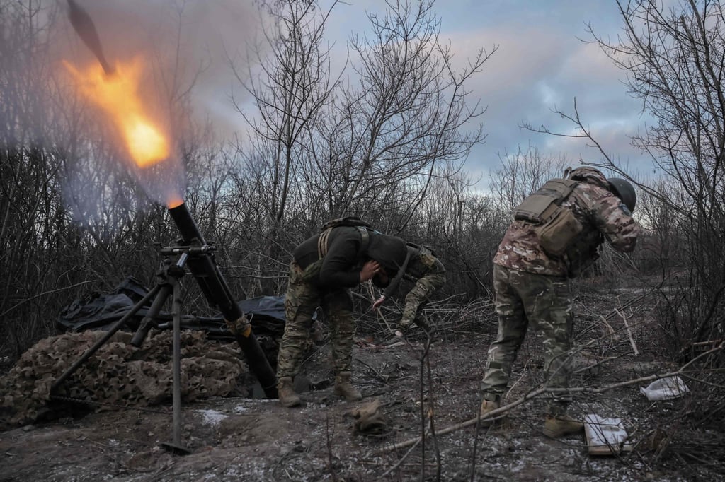 Ukrainian forces fire a 120mm mortar towards Russian positions. Photo: 24th Mechanized Brigade of Ukrainian Armed Forces via AFP