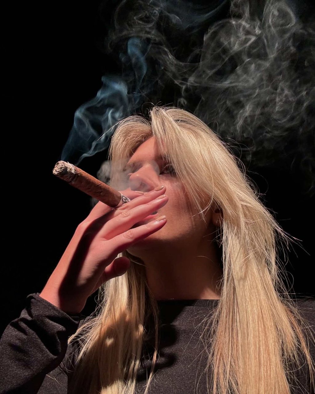 Ellie Beers Fallon has reportedly been seen smoking the same cigars that David Harbour enjoys. Photo: @elliebeersfallon/Instagram Ellie Beers Fallon has reportedly been seen smoking the same cigars that David Harbour enjoys. Photo: @elliebeersfallon/Instagram