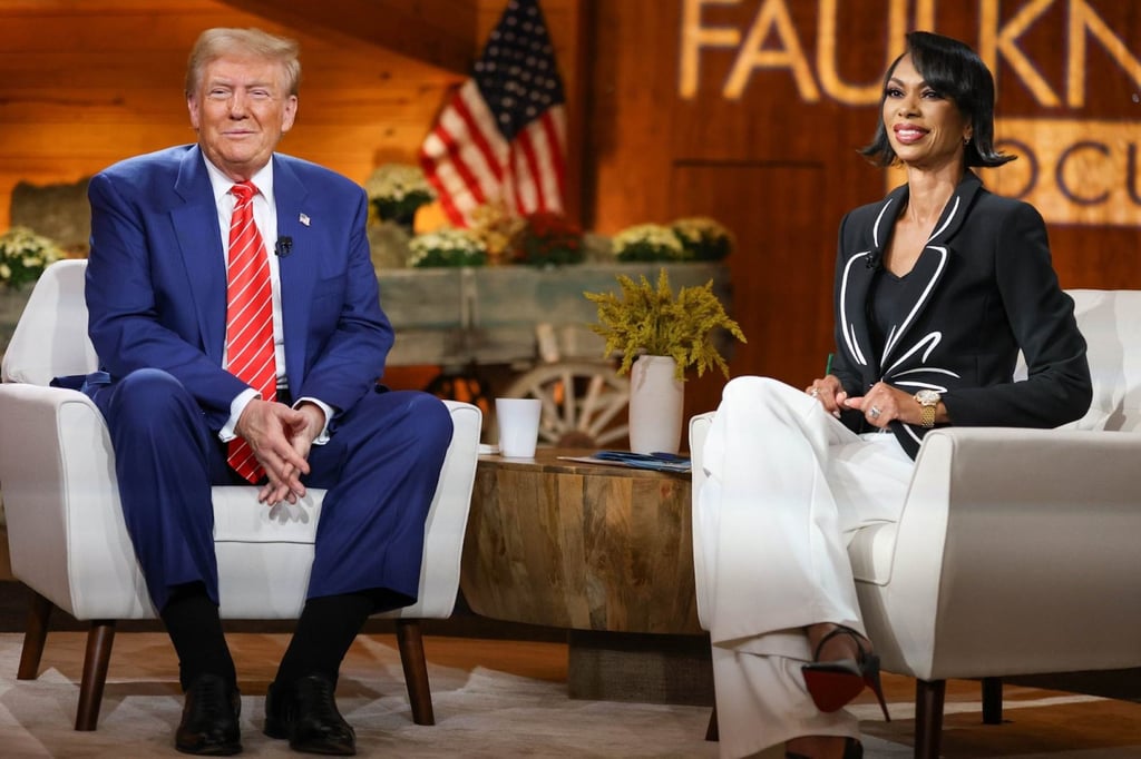 US President Donald Trump and TV host Harris Faulkner. Photo: @harrisfaulkner/X