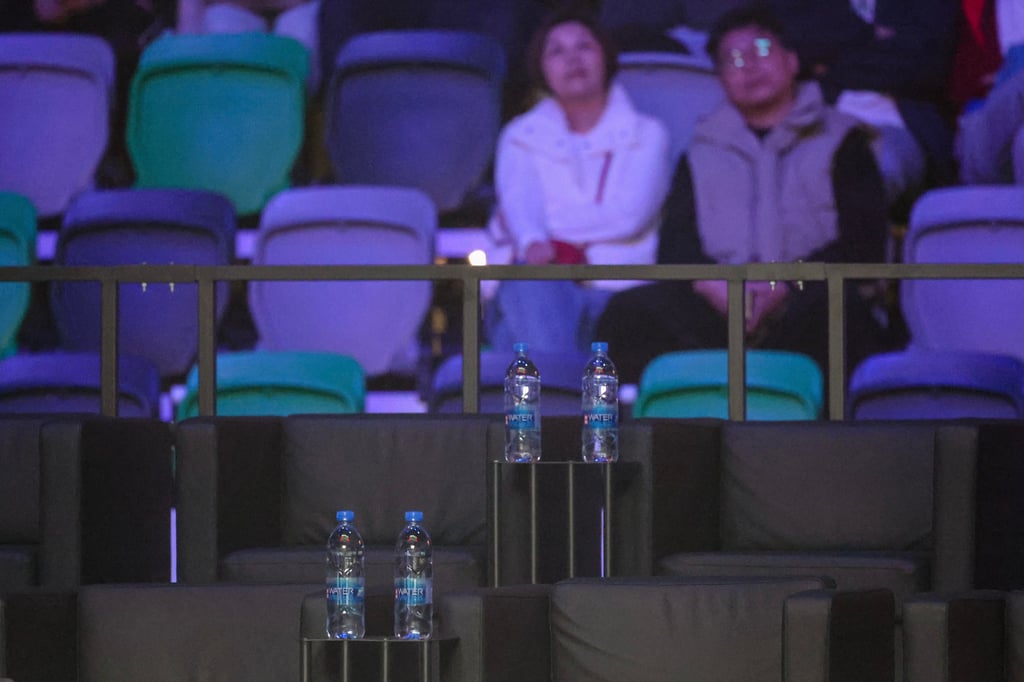 There was no shortage of available seats in an arena that could hold up to 5,300. Photo: Dickson Lee There was no shortage of available seats in an arena that could hold up to 5,300. Photo: Dickson Lee