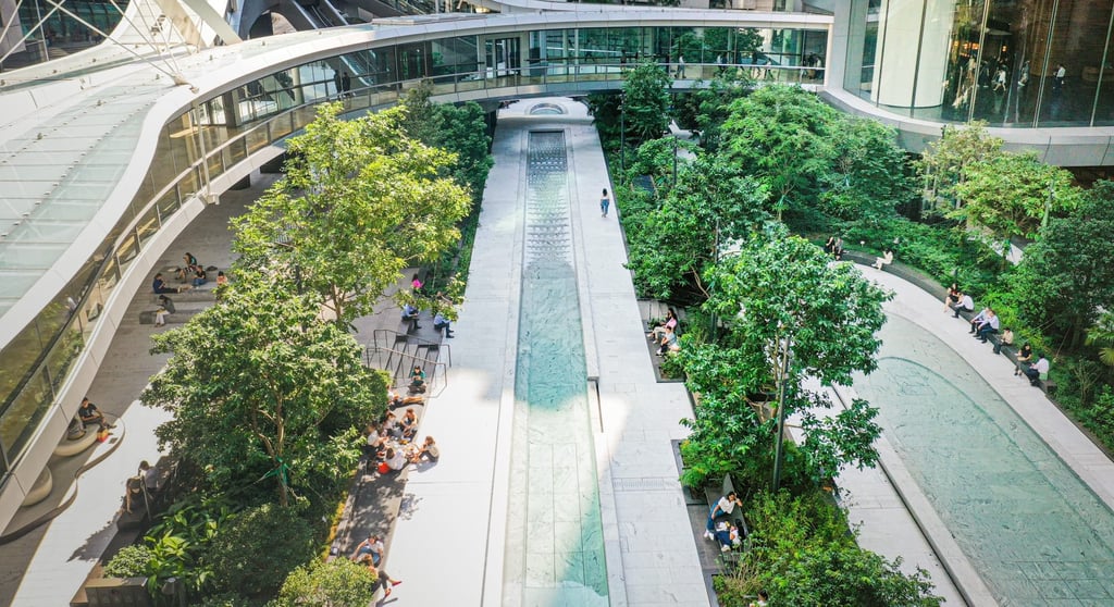 Taikoo Square and Taikoo Garden, spanning some 70,000 sq ft, together form an urban oasis that features water elements and thoughtful landscaping.