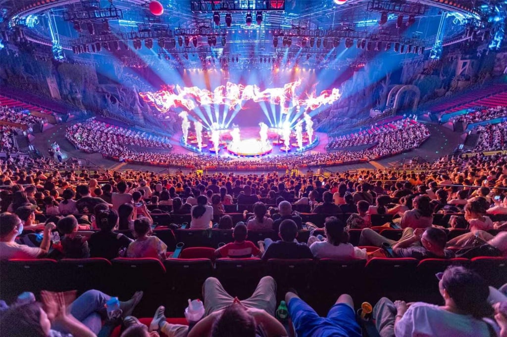 The Chimelong Show features circus performers from around the world. The Chimelong Show features circus performers from around the world.
