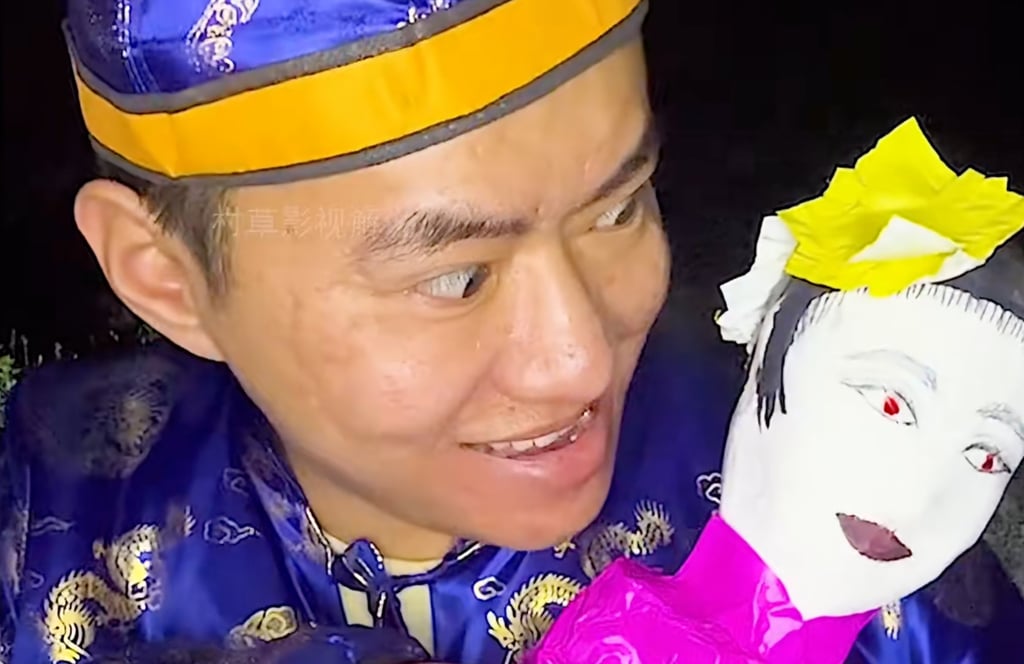 At least one online observer has described Zhang Shulin’s stunts as “scary”. Photo: Douyin At least one online observer has described Zhang Shulin’s stunts as “scary”. Photo: Douyin