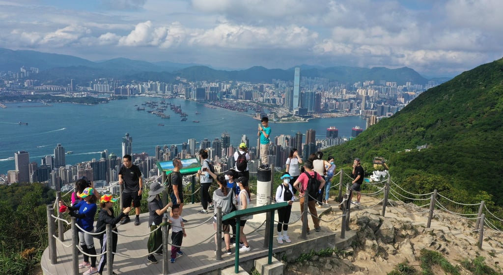 Hikers enjoy the great outdoors at Mount High West Viewing Point in Pok Fu Lam Country Park. Photo: May Tse