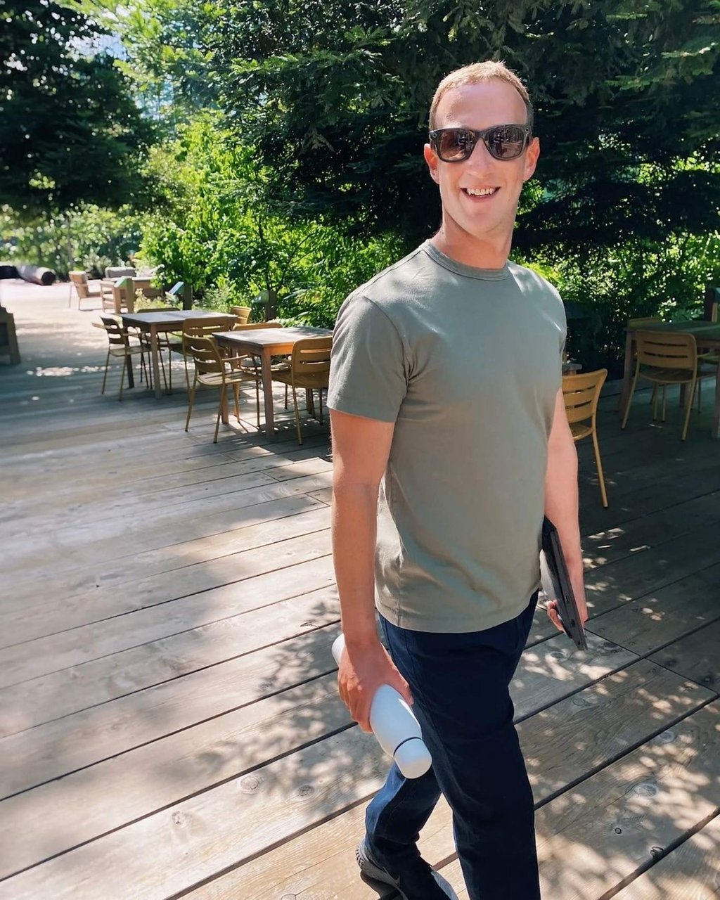 Meta’s Mark Zuckerberg wears a pair of the company’s Ray-Ban Meta Glasses. Its deluxe smart glasses, dubbed Hypernova, will mark a big advance on the current range. Photo: Instagram/zuck Meta’s Mark Zuckerberg wears a pair of the company’s Ray-Ban Meta Glasses. Its deluxe smart glasses, dubbed Hypernova, will mark a big advance on the current range. Photo: Instagram/zuck