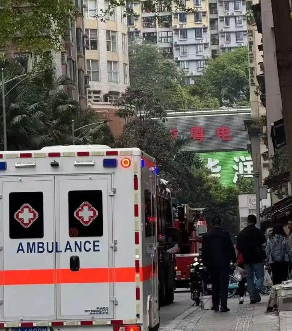 The local residential committee has announced that they are still investigating whether the explosion compromised the structural integrity of the building. Photo: Douyin