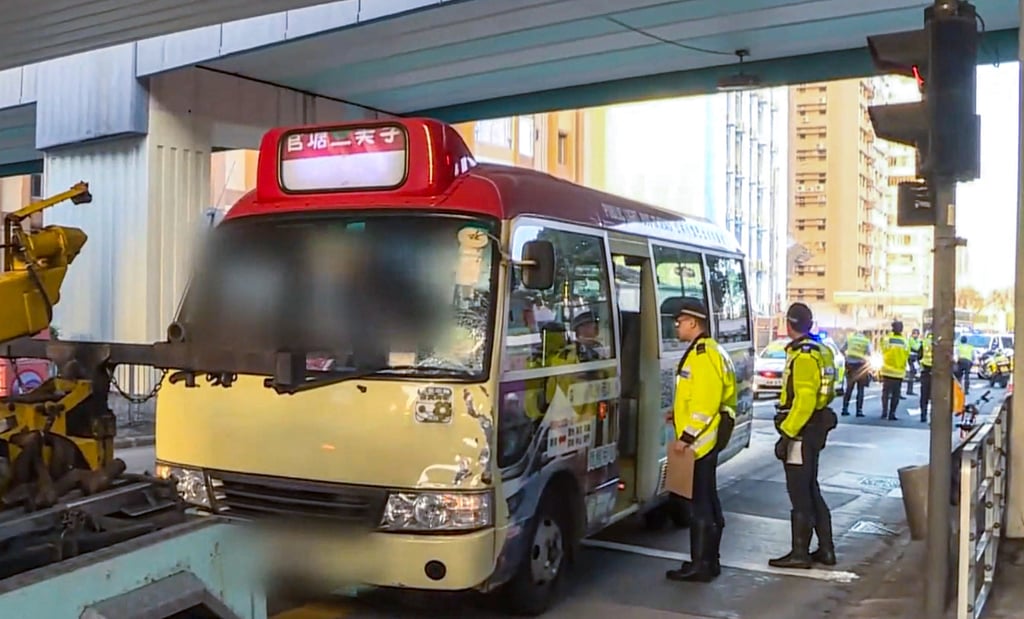 The man who was hit by the minibus was certified dead at 6.54am. Photo: Cable TV News The man who was hit by the minibus was certified dead at 6.54am. Photo: Cable TV News