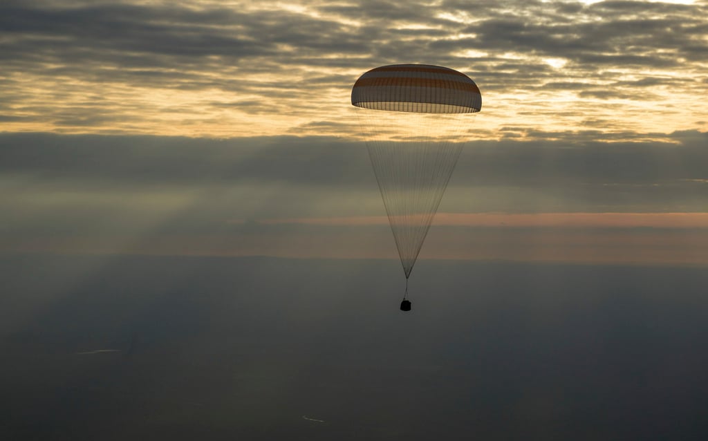 The Soyuz MS-26 spacecraft with Roscosmos cosmonauts Ivan Vagner, Alexey Ovchinin and Nasa astronaut Don Pettit on board descends by parachute on Sunday. Photo: Nasa/Planet Pix via ZumaPress Wire/dpa The Soyuz MS-26 spacecraft with Roscosmos cosmonauts Ivan Vagner, Alexey Ovchinin and Nasa astronaut Don Pettit on board descends by parachute on Sunday. Photo: Nasa/Planet Pix via ZumaPress Wire/dpa