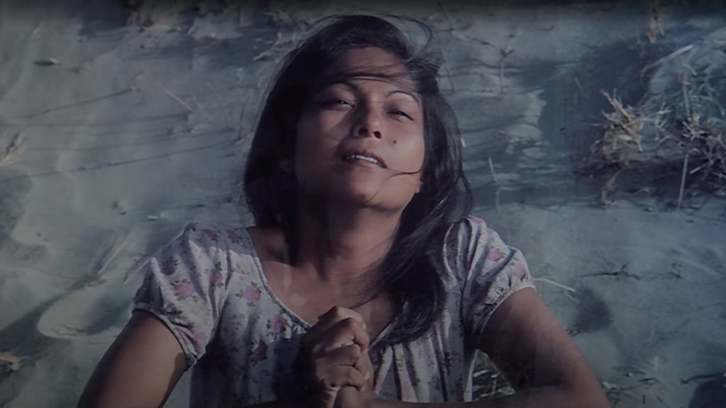 A still of Nora Aunor in the 1982 film “Miracle”. Photo: Experimental Cinema of the Philippines