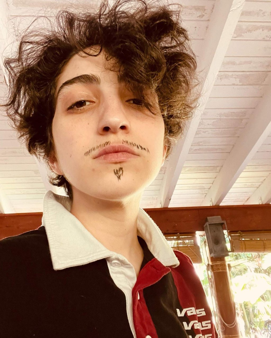 “I can’t explain it … but it works. I shall now concoct colossal plans for this alter ego,” Emily Estefan joked in the caption for this 2023 Instagram photo. Photo: @emily_estefan/Instagram