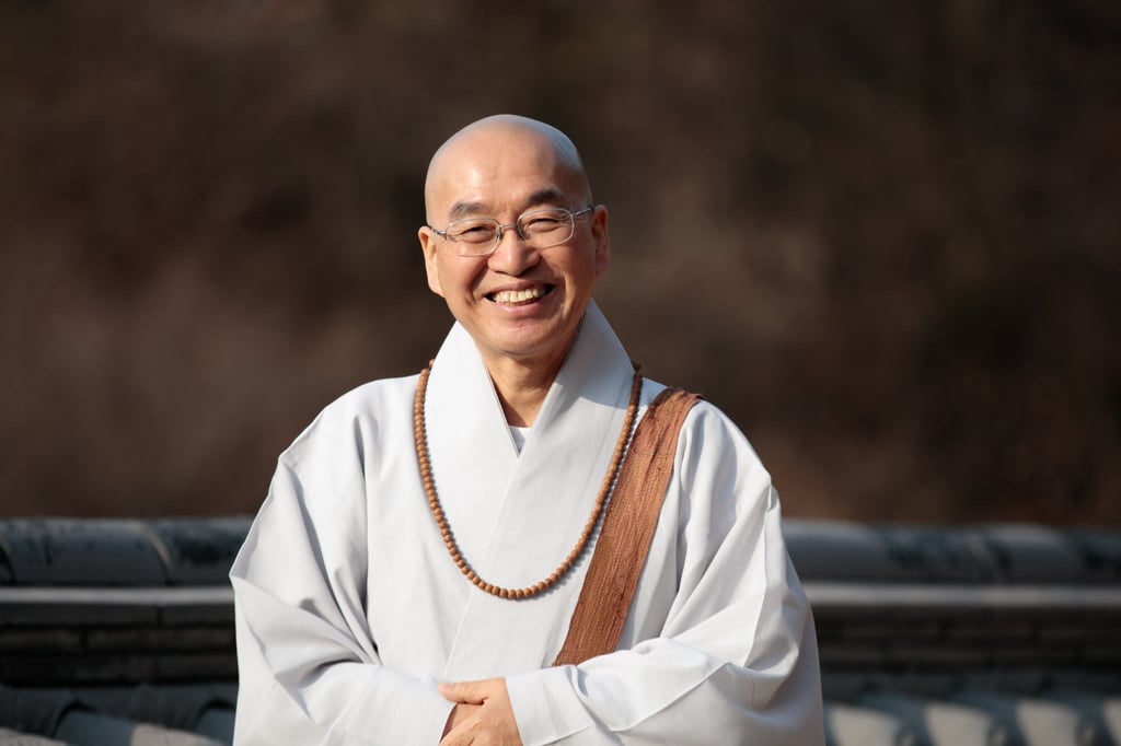 Venerable Pomnyun is a Korean Zen Buddhist monk famous for his ability to deliver profound life lessons in simple ways. Photo: Taeyeun Venerable Pomnyun is a Korean Zen Buddhist monk famous for his ability to deliver profound life lessons in simple ways. Photo: Taeyeun